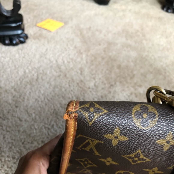 Louis Vuitton messenger bag - Picture 8 of 8